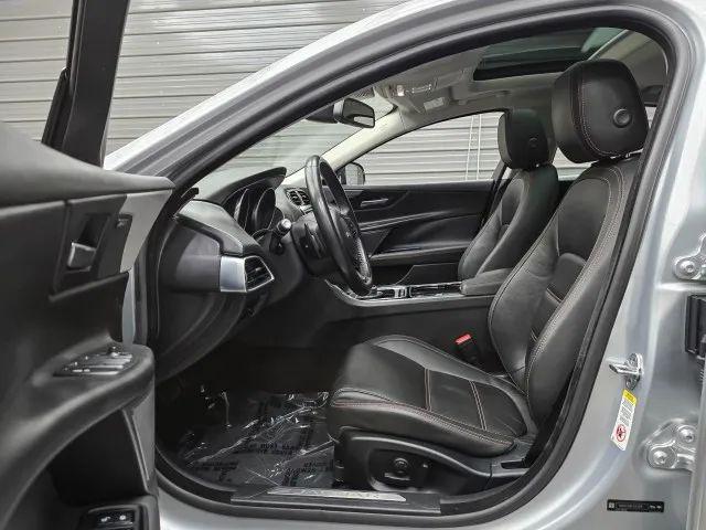 2017 Jaguar XE 25t Prestige