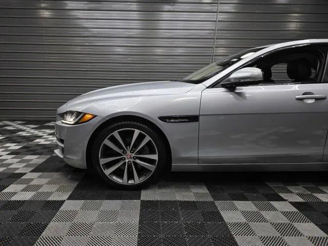 2017 Jaguar XE 25t Prestige