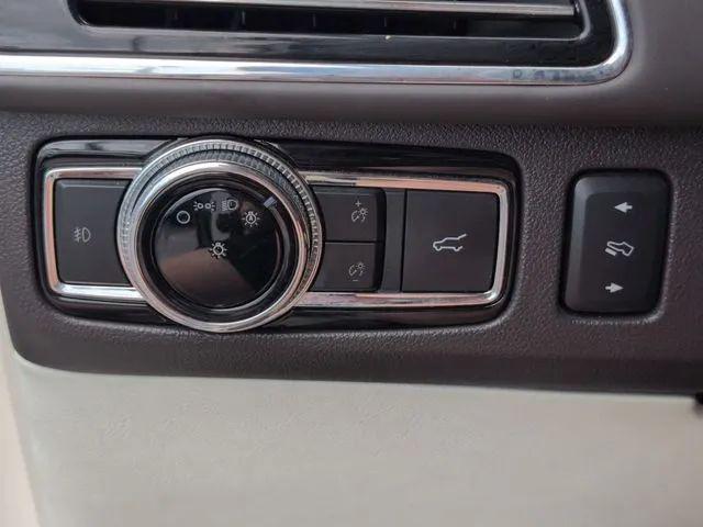 2018 Lincoln Navigator Black Label