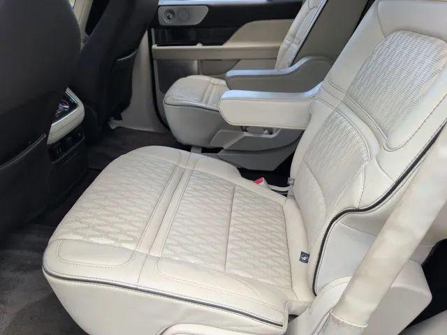2018 Lincoln Navigator Black Label