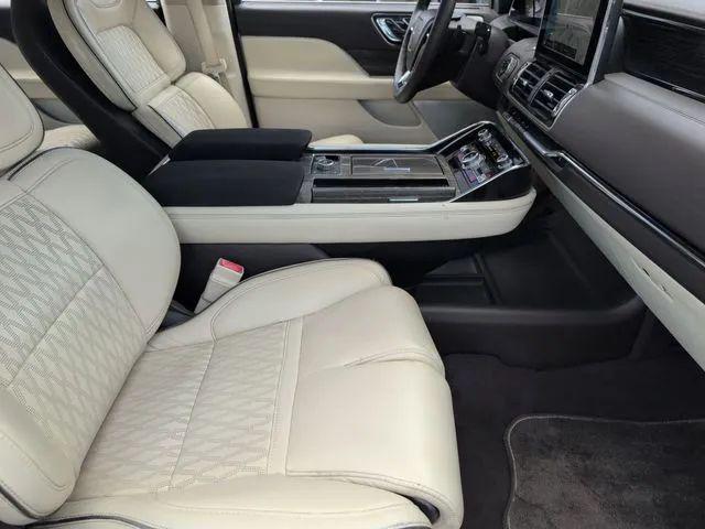 2018 Lincoln Navigator Black Label