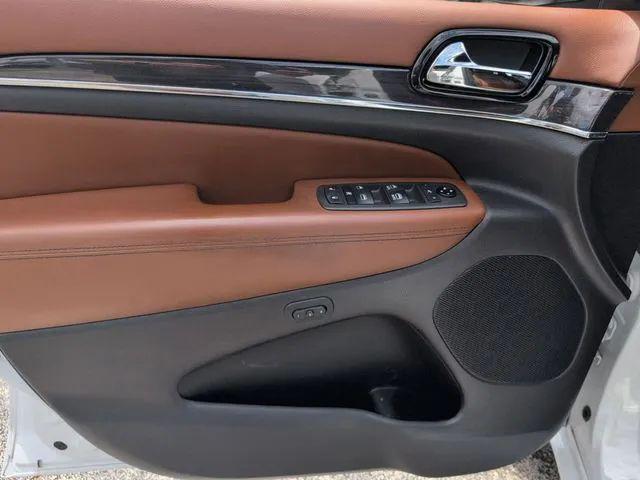 2021 Jeep Grand Cherokee Overland 4x2
