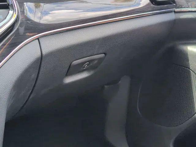 2021 Jeep Grand Cherokee Overland 4x2