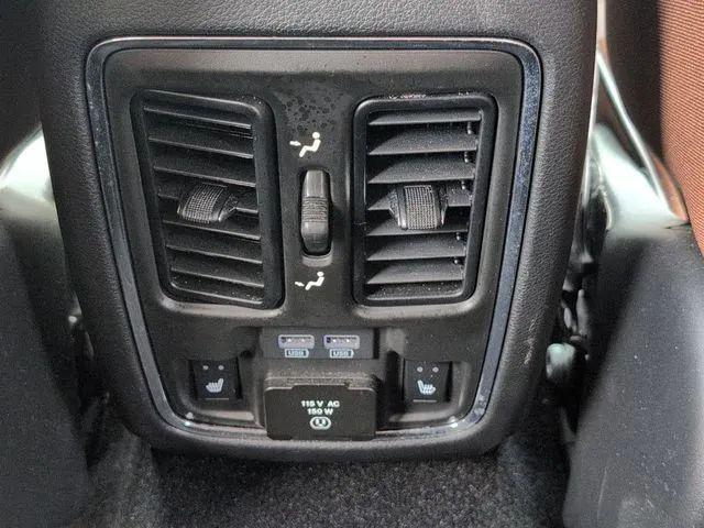 2021 Jeep Grand Cherokee Overland 4x2