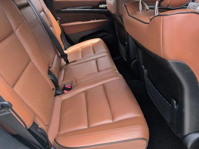 2021 Jeep Grand Cherokee Overland 4x2