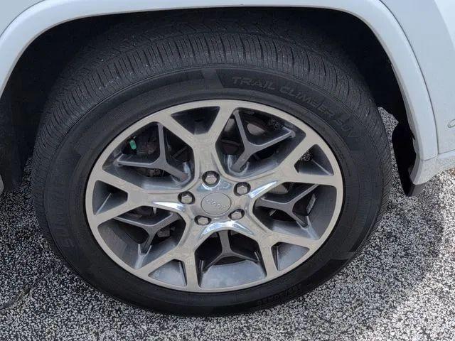2021 Jeep Grand Cherokee Overland 4x2