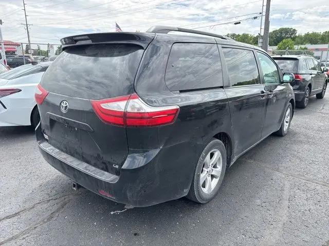 2015 Toyota Sienna LE 8 Passenger