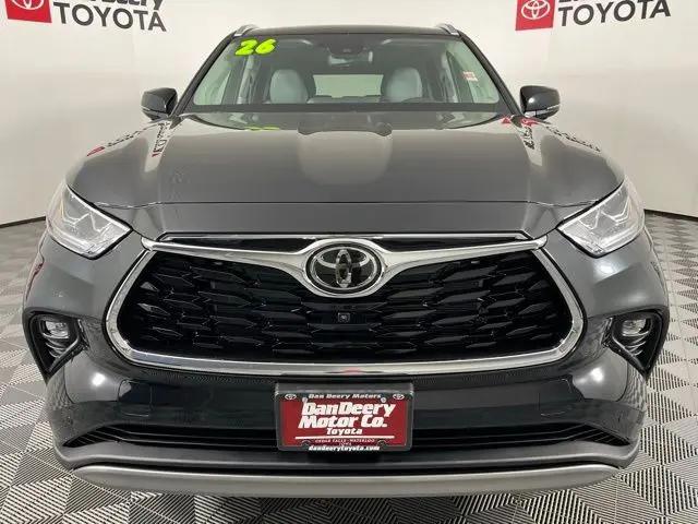 2026 Toyota Highlander Platinum