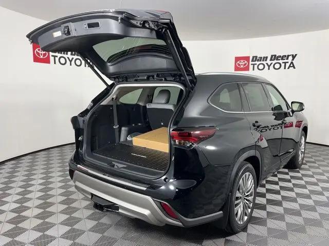 2026 Toyota Highlander Platinum
