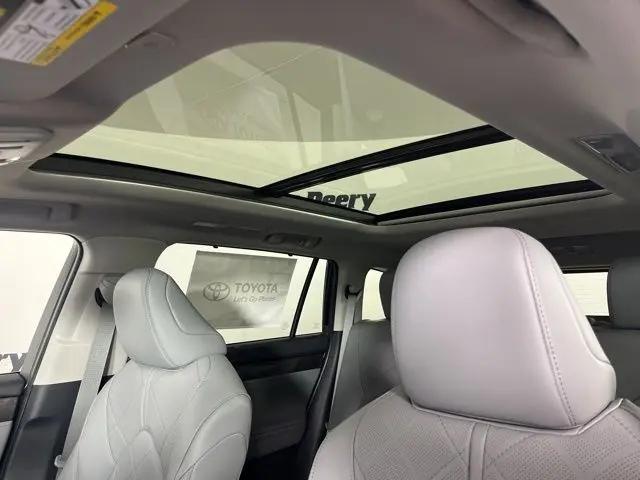 2026 Toyota Highlander Platinum