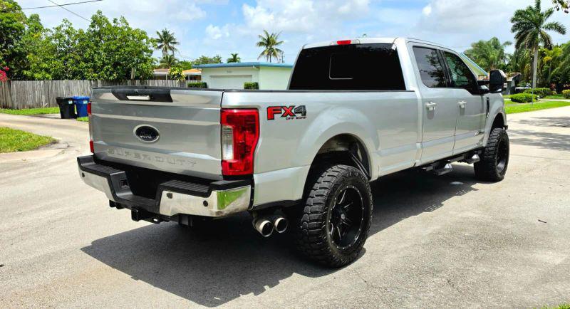 2017 Ford F-250 LARIAT