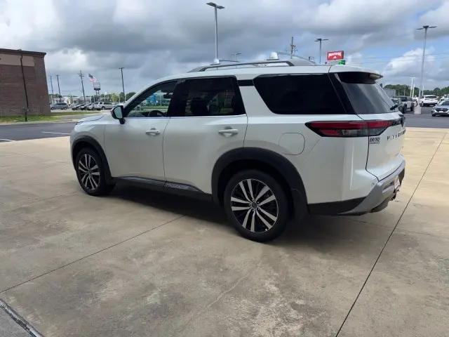 2024 Nissan Pathfinder Platinum 4WD