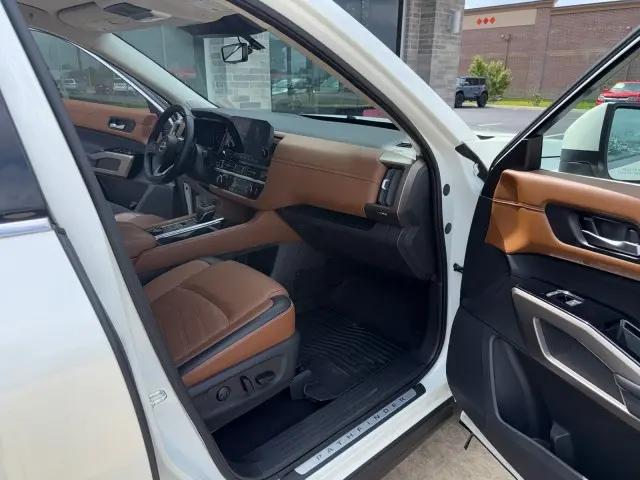 2024 Nissan Pathfinder Platinum 4WD