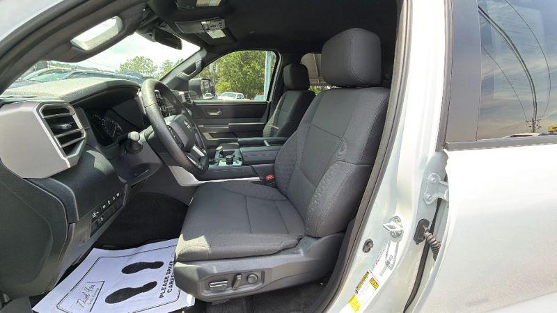 2026 Toyota Tundra SR5 CrewMax 5.5' Bed