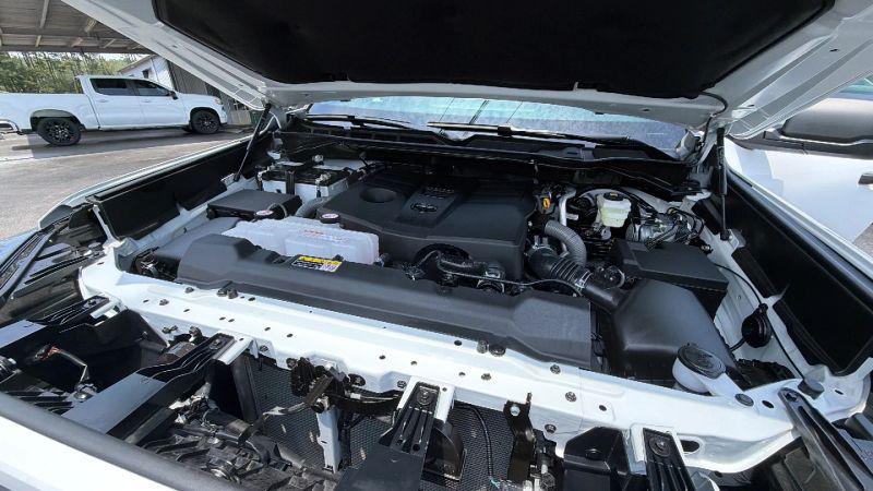 2026 Toyota Tundra SR5 CrewMax 5.5' Bed