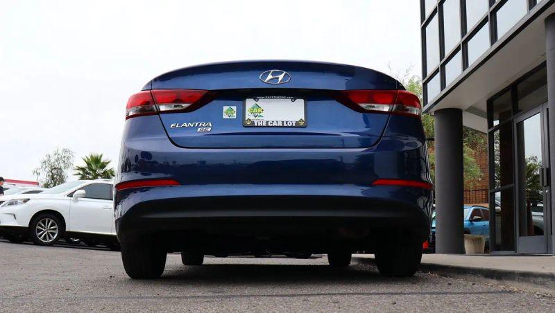 2017 Hyundai Elantra SE