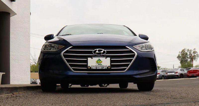 2017 Hyundai Elantra SE