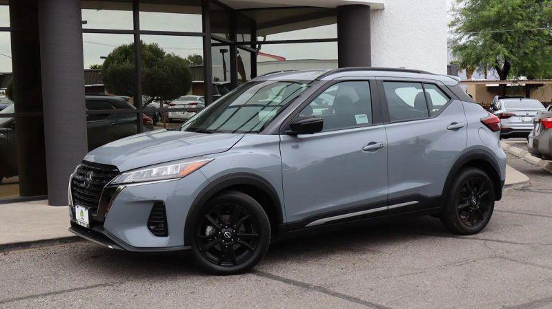 2023 Nissan Kicks SR Xtronic CVT