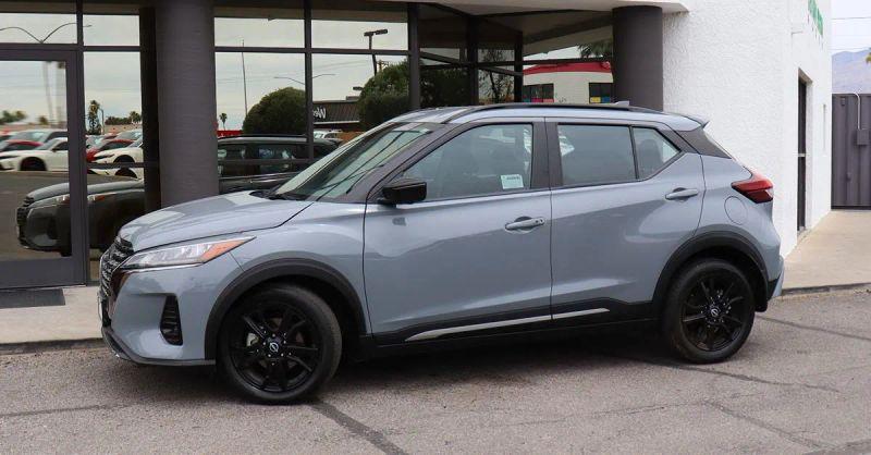 2023 Nissan Kicks SR Xtronic CVT