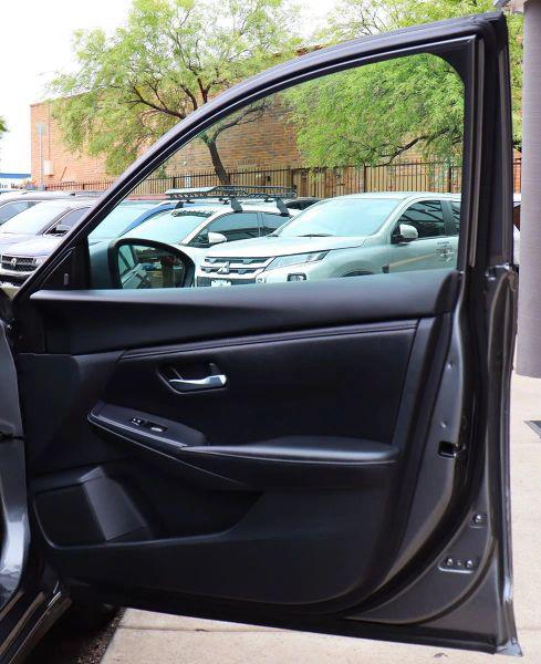 2023 Nissan Sentra SV Xtronic CVT