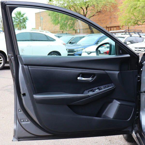 2023 Nissan Sentra SV Xtronic CVT