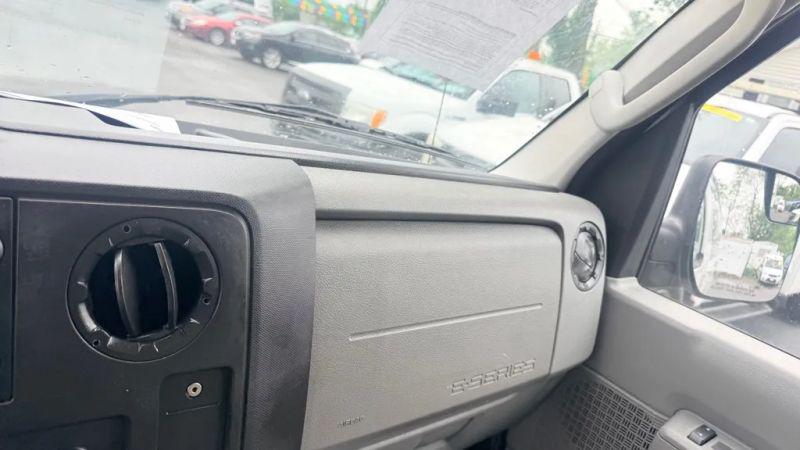 2014 Ford E-350 Super Duty Recreational