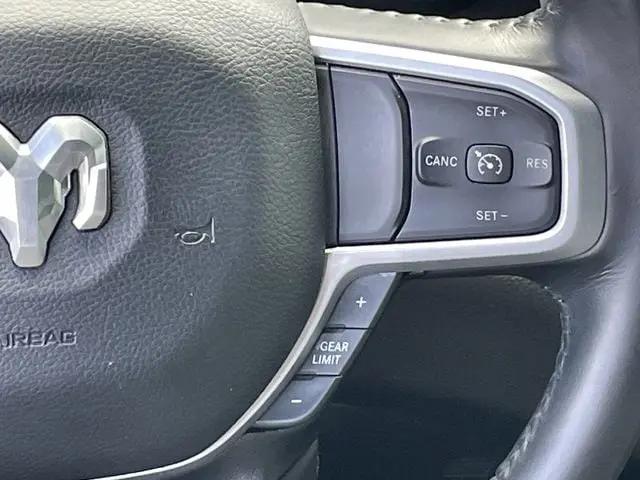 2023 Ram 1500 Big Horn Crew Cab 4x4 5'7" Box