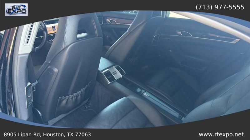 2014 Porsche Panamera Base