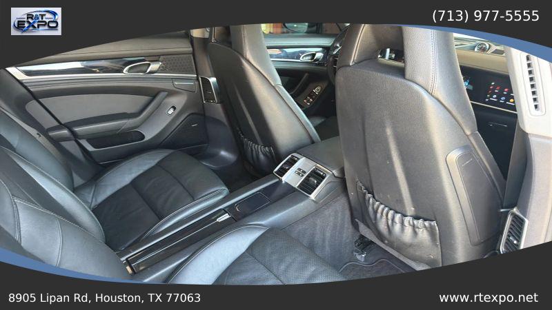 2014 Porsche Panamera Base