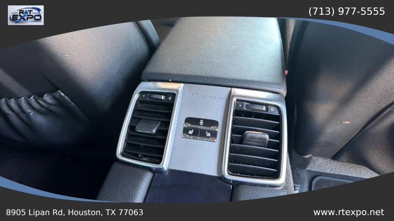 2014 Porsche Panamera Base