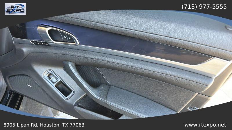 2014 Porsche Panamera Base