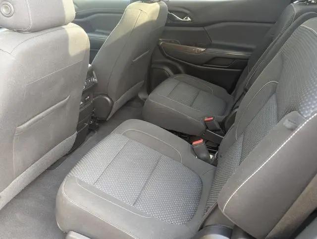 2023 GMC Acadia FWD SLE