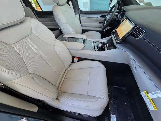 2026 Jeep Grand Wagoneer Limited Altitude 4x4