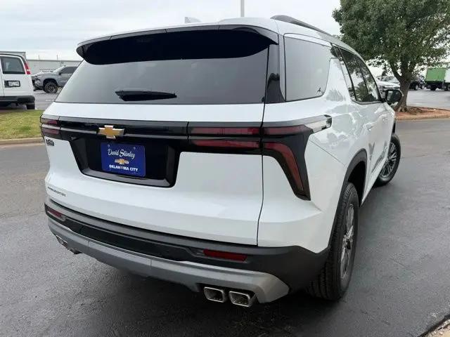 2026 Chevrolet Traverse FWD LT