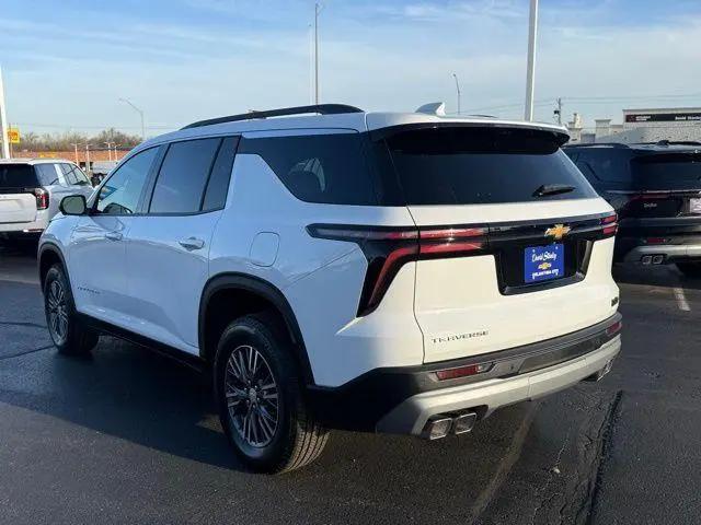 2026 Chevrolet Traverse FWD LT