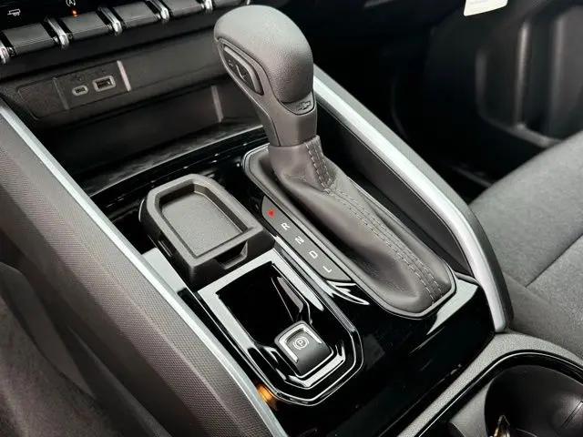 2026 Chevrolet Colorado WT, RWD