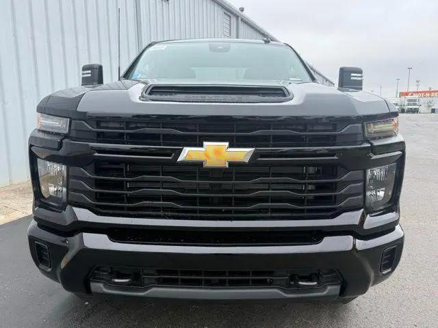 2026 Chevrolet Silverado 2500HD Crew Cab, Standard Bed, WT, 4WD
