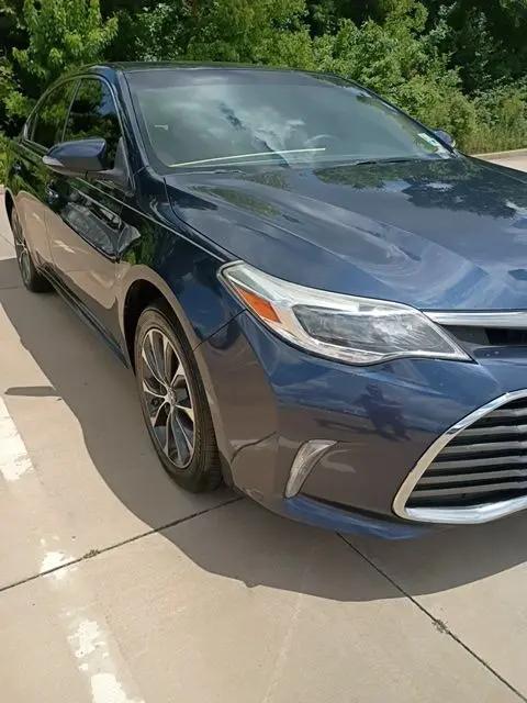 2016 Toyota Avalon XLE
