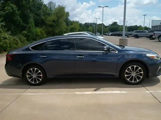 2016 Toyota Avalon XLE