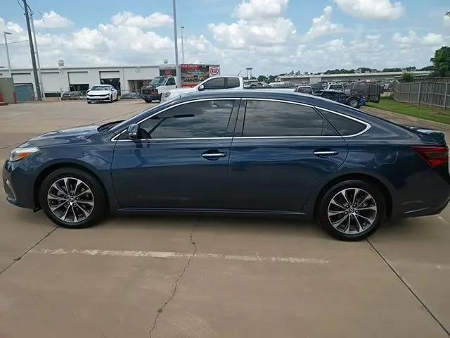 2016 Toyota Avalon XLE