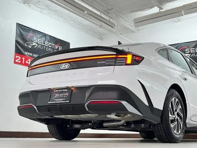 2026 Hyundai Sonata Hybrid Blue