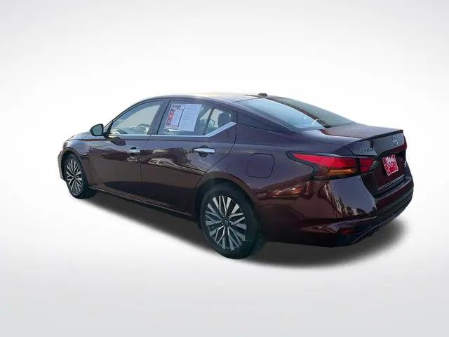 2024 Nissan Altima SV FWD