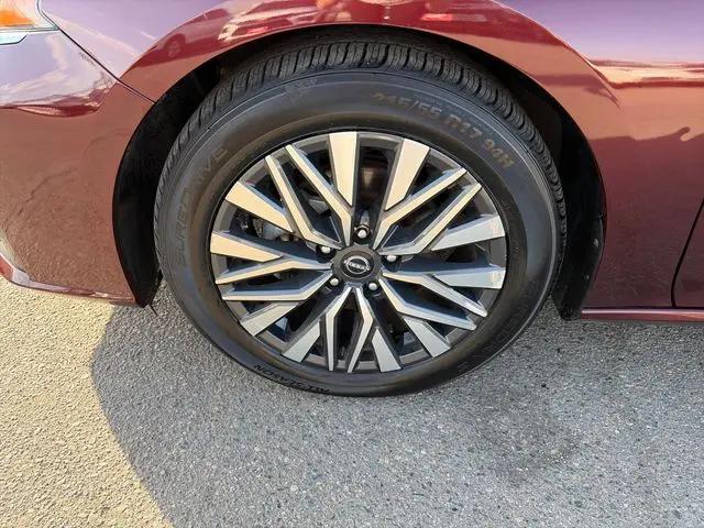 2024 Nissan Altima SV FWD