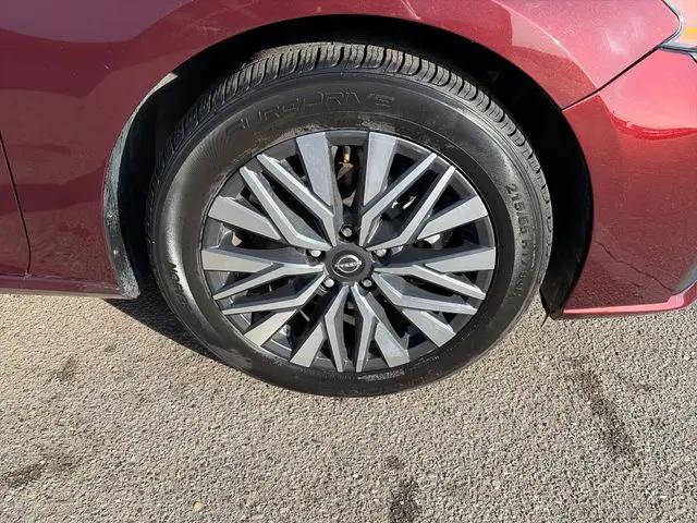 2024 Nissan Altima SV FWD