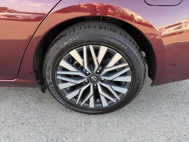 2024 Nissan Altima SV FWD
