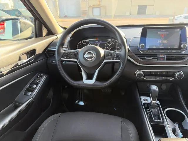 2024 Nissan Altima SV FWD