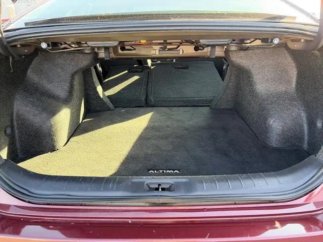 2024 Nissan Altima SV FWD