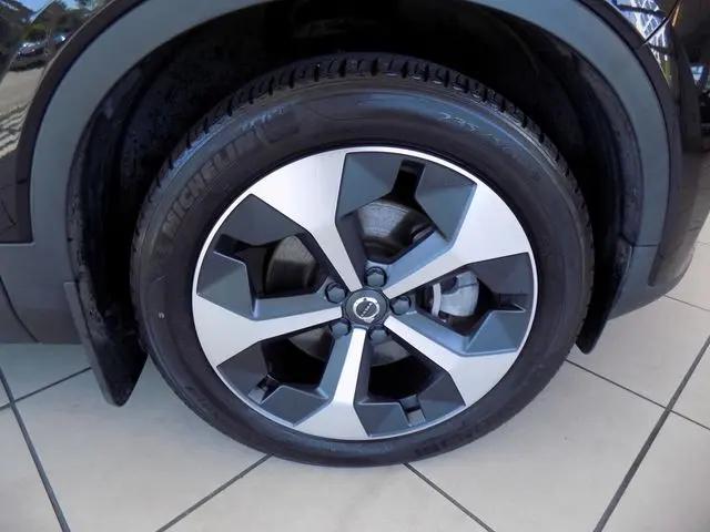 2023 Volvo XC40 B5 Plus Bright Theme