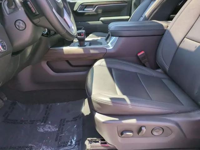 2025 GMC Sierra 1500 4WD Crew Cab Short Box SLT
