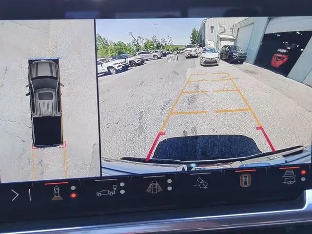 2025 GMC Sierra 1500 4WD Crew Cab Short Box SLT